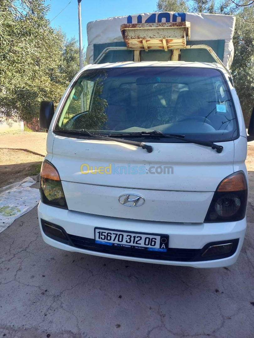 Hyundai H100 2012