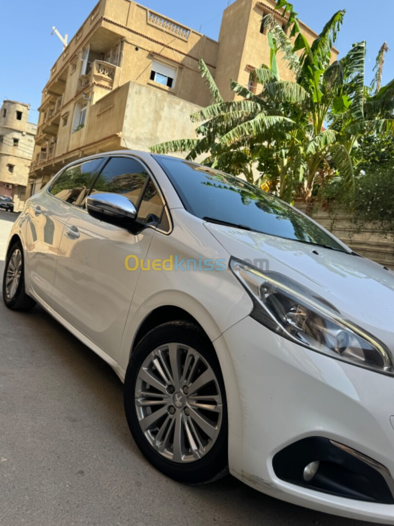 Peugeot 208 2016 Allure Facelift