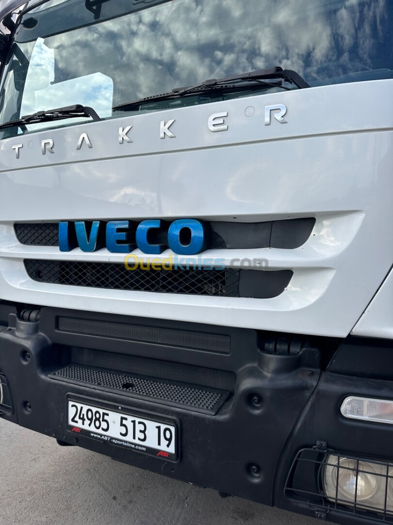 IVECO TRAKKER 420 2013