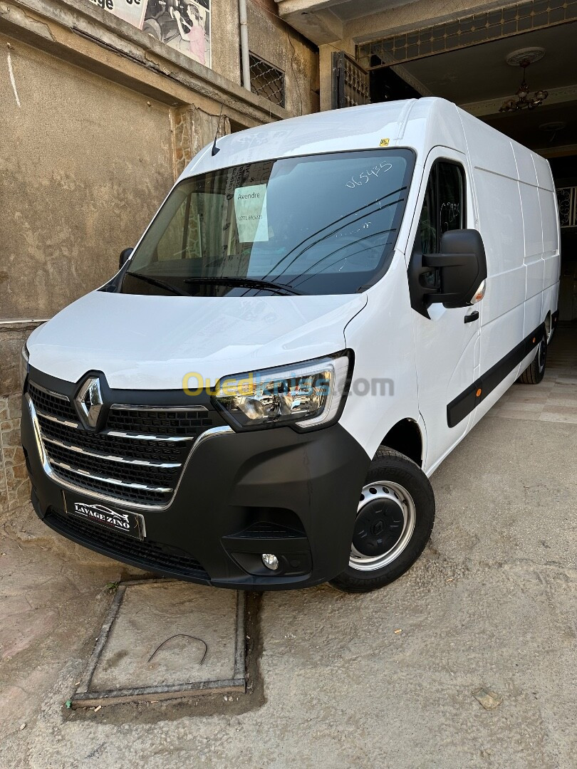 Renault Master 3pano 2023