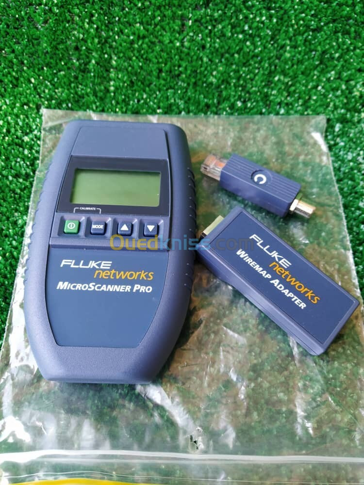 Testeur de câbles fluke MICROSCANNER PRO 