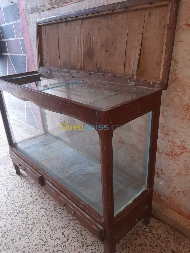 Aquarium avec meuble d'origine 1,1m