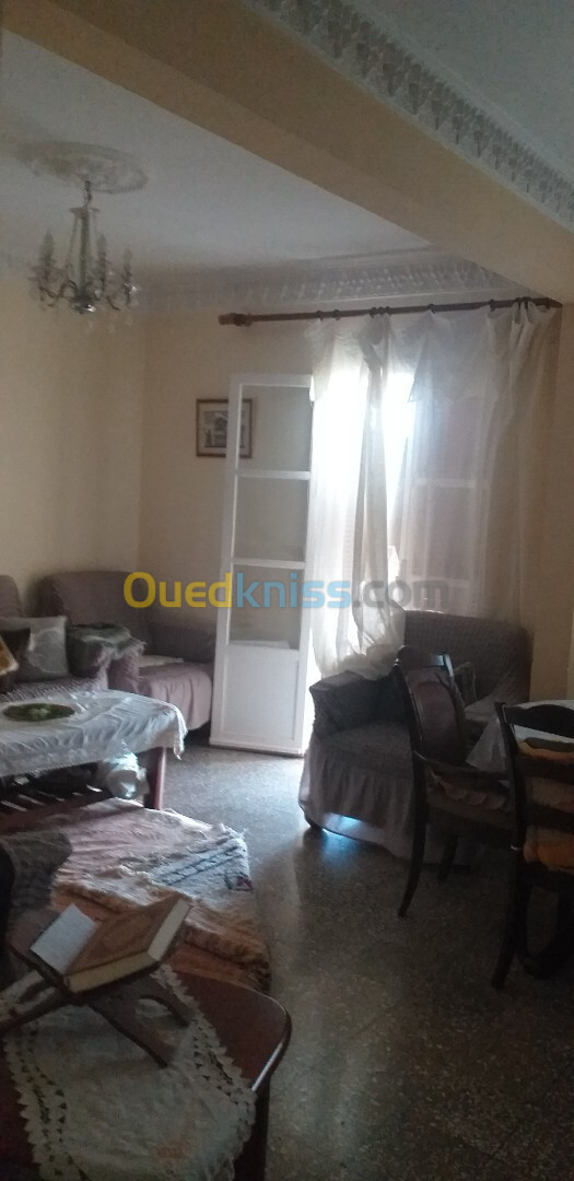 Echange Appartement F4 Tipaza Bou ismail