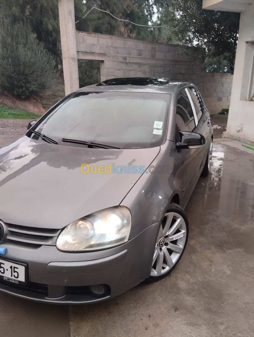 Volkswagen Golf 5 2005 R32