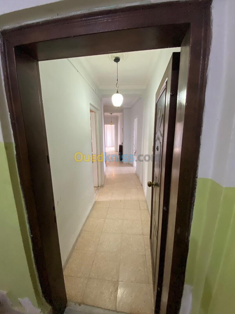 Location Appartement F4 Boumerdès Corso