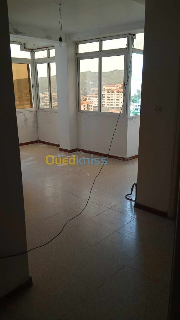 Vente Appartement F3 Tizi ouzou Azeffoun