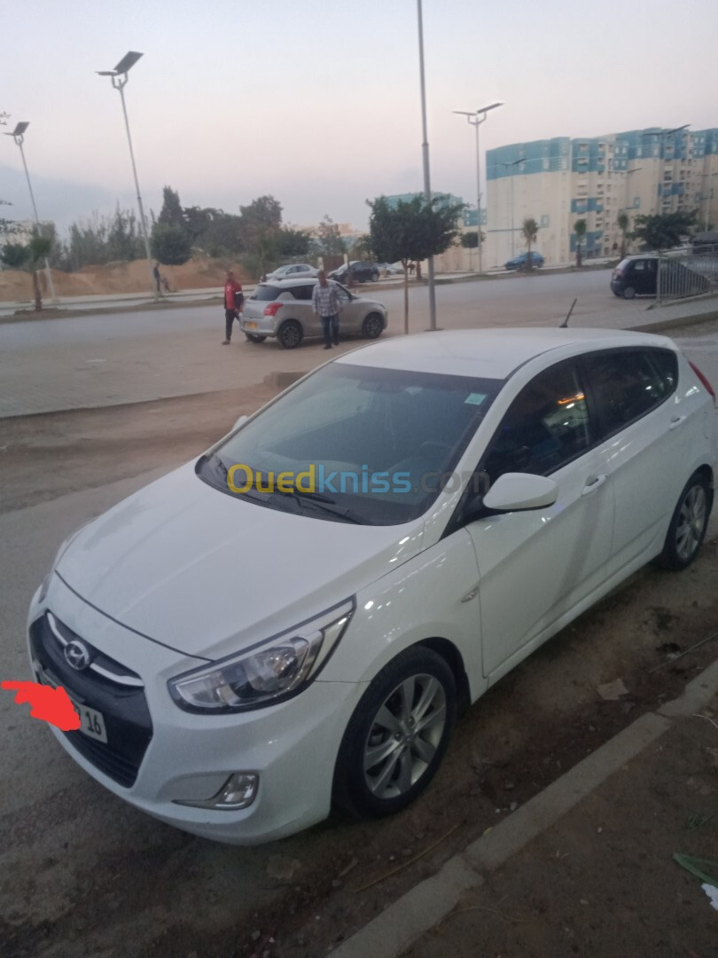 Hyundai Accent RB  5 portes 2017 Préstige