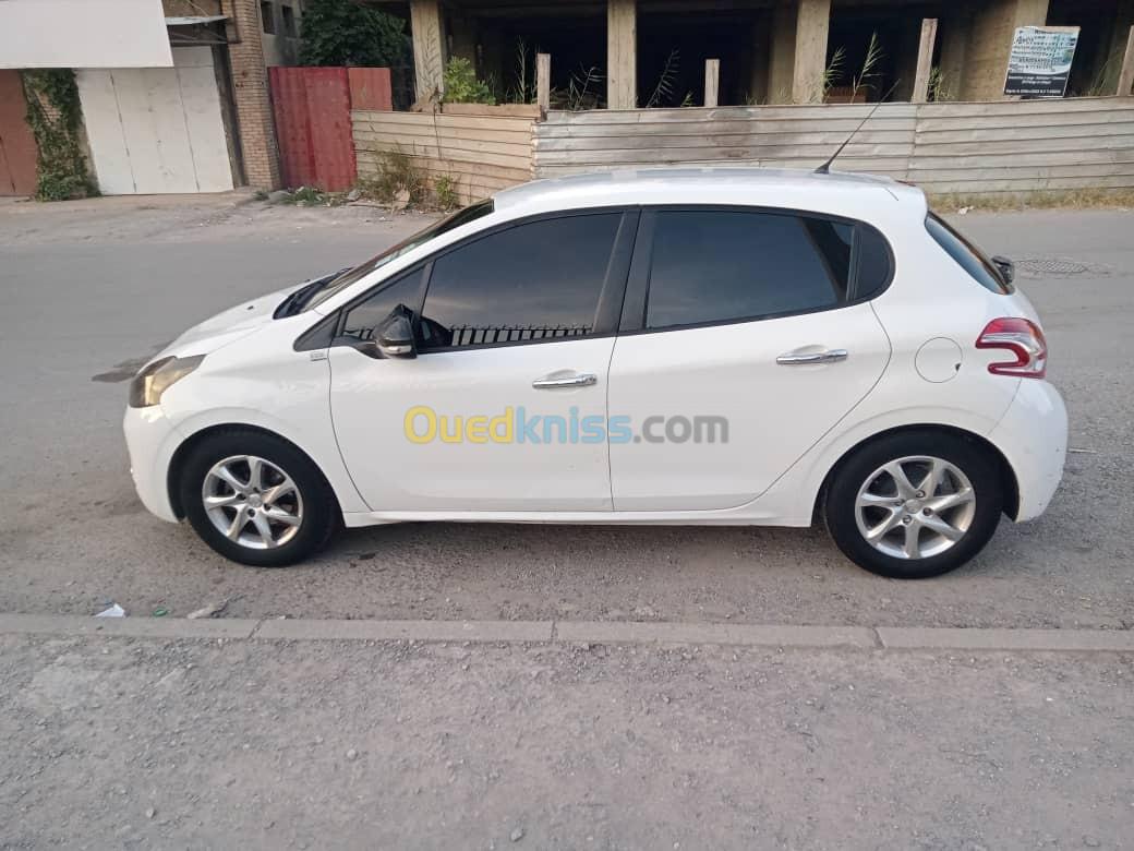 Peugeot 208 2013 Allure