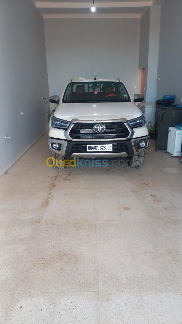 Toyota Hilux 2023 4X4