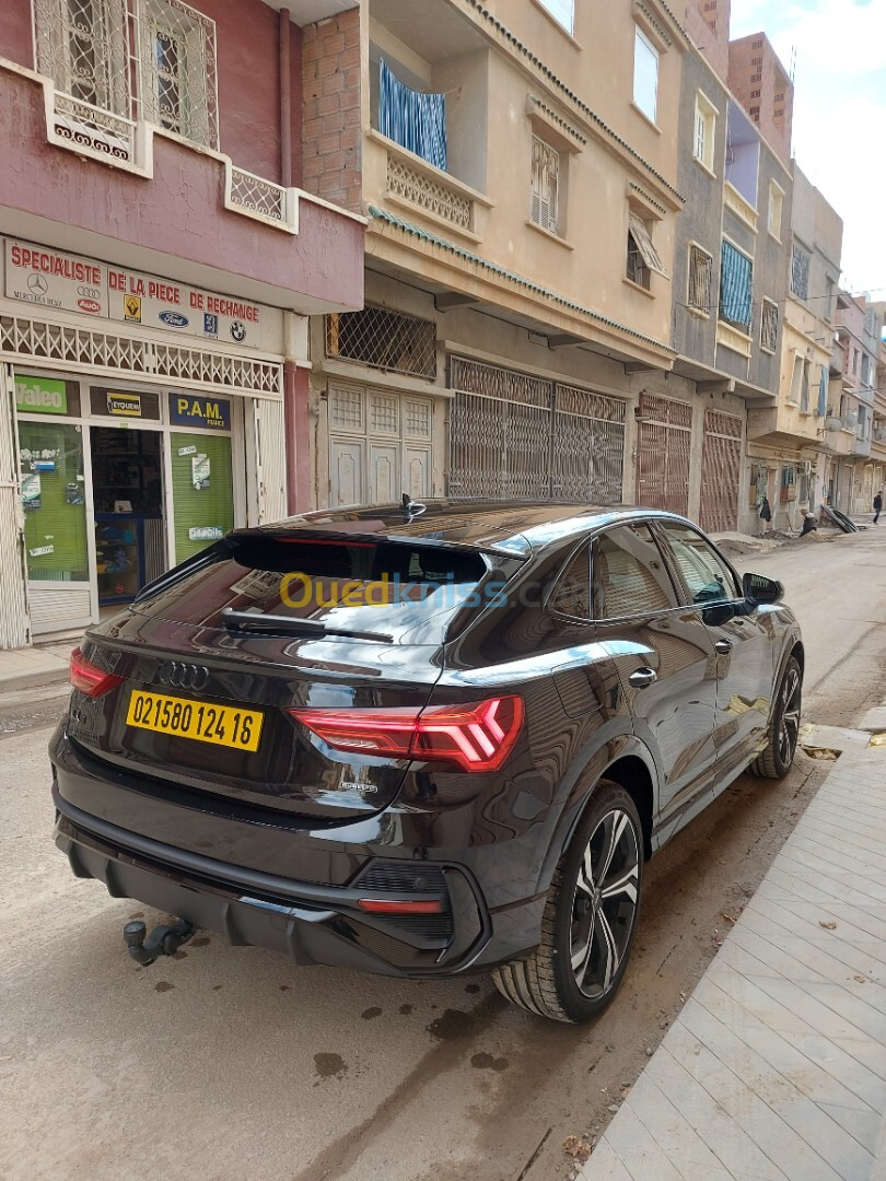 Audi Q3 2024 Sline  black édition