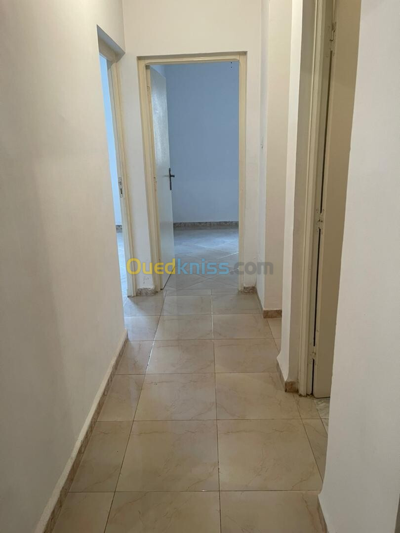 Location Appartement F3 Alger Ain naadja