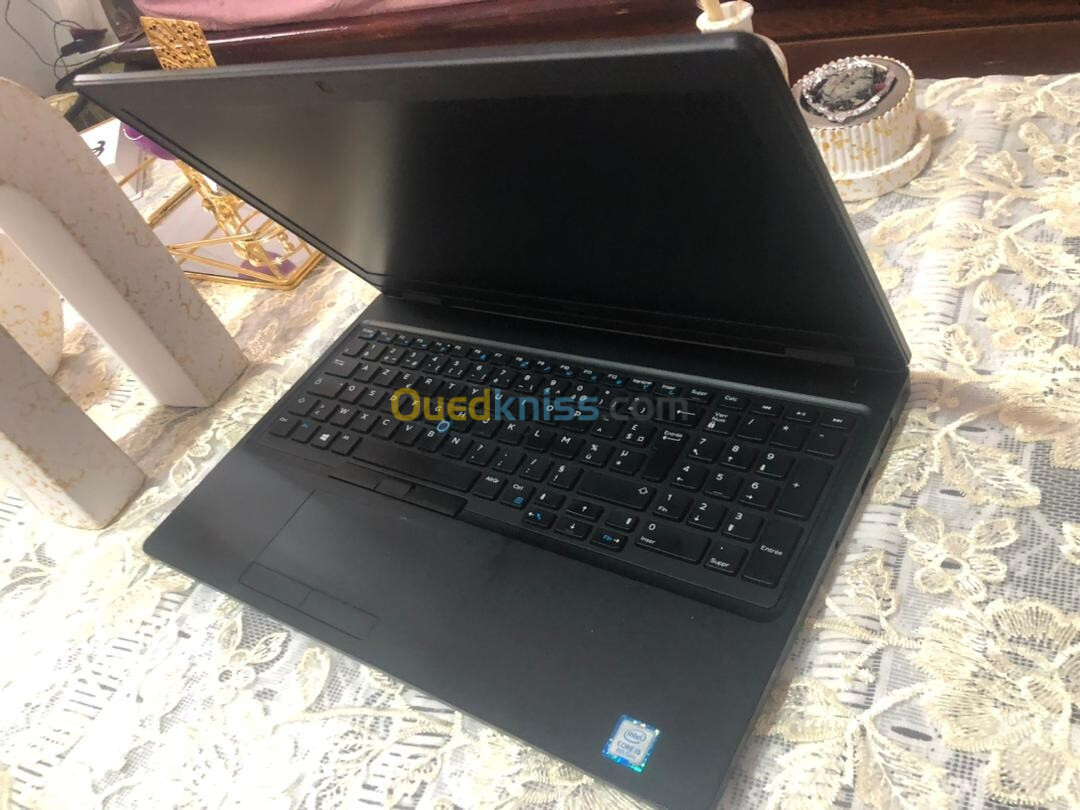 Dell latitude 5590