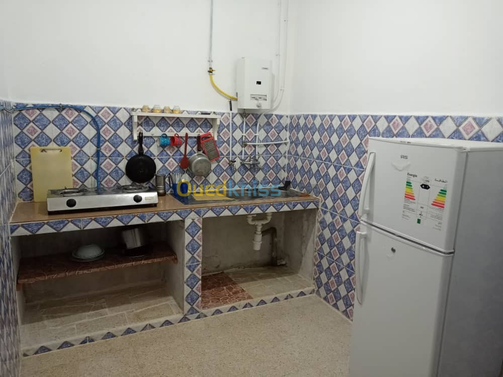 Location vacances Appartement F2 Skikda Collo