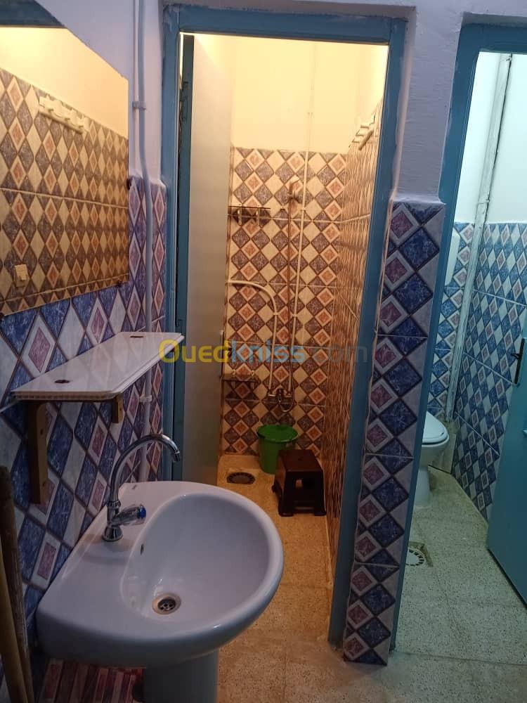 Location vacances Appartement F2 Skikda Collo