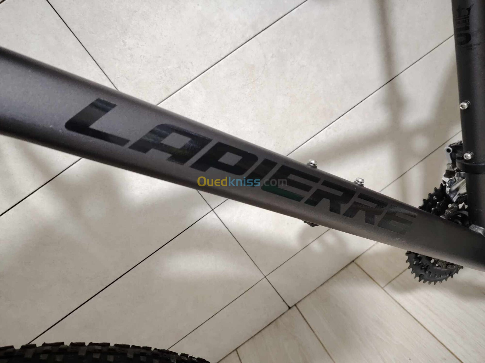 VELO VTT LAPIERRE EDGE 3.9 2023 29 POUCES M