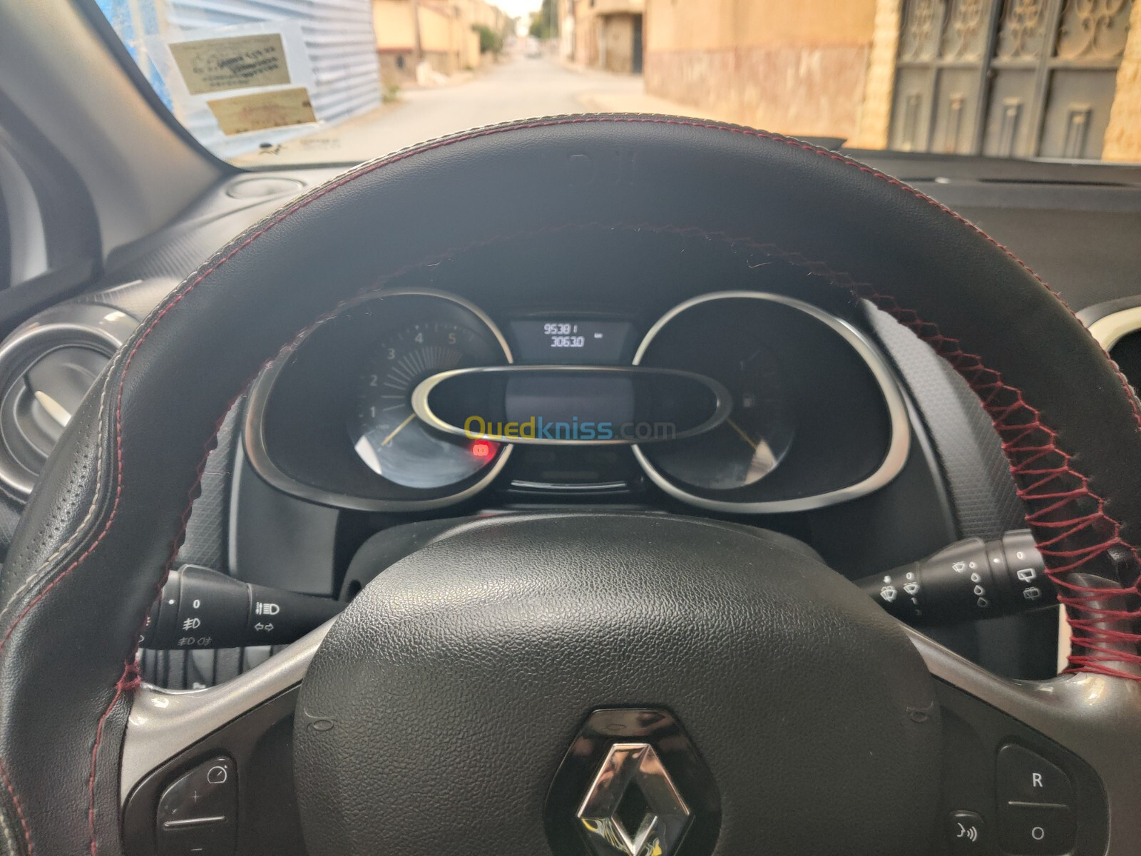 Renault Clio 4 2015 Limited 2