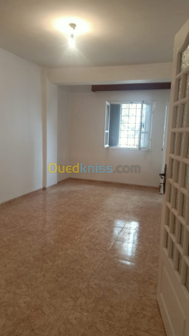 Location Appartement F4 Alger Said hamdine