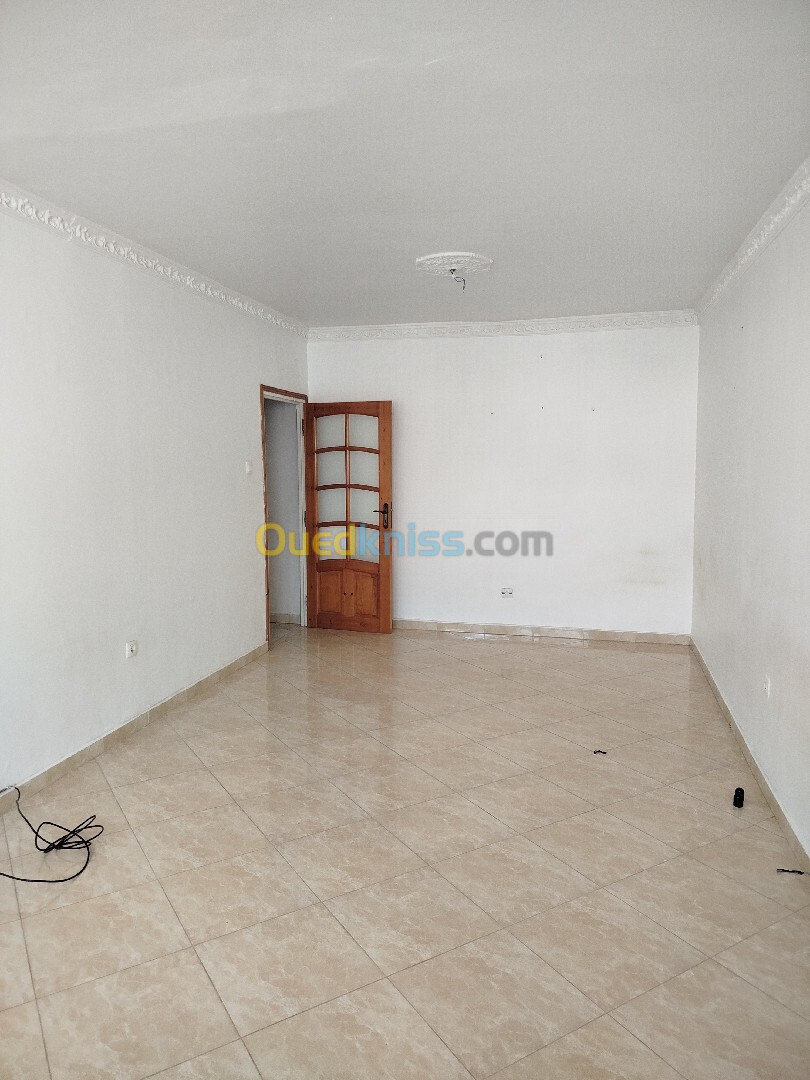 Location Appartement F3 Oran Bir el djir