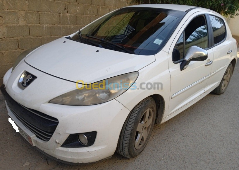 Peugeot 207 2011 