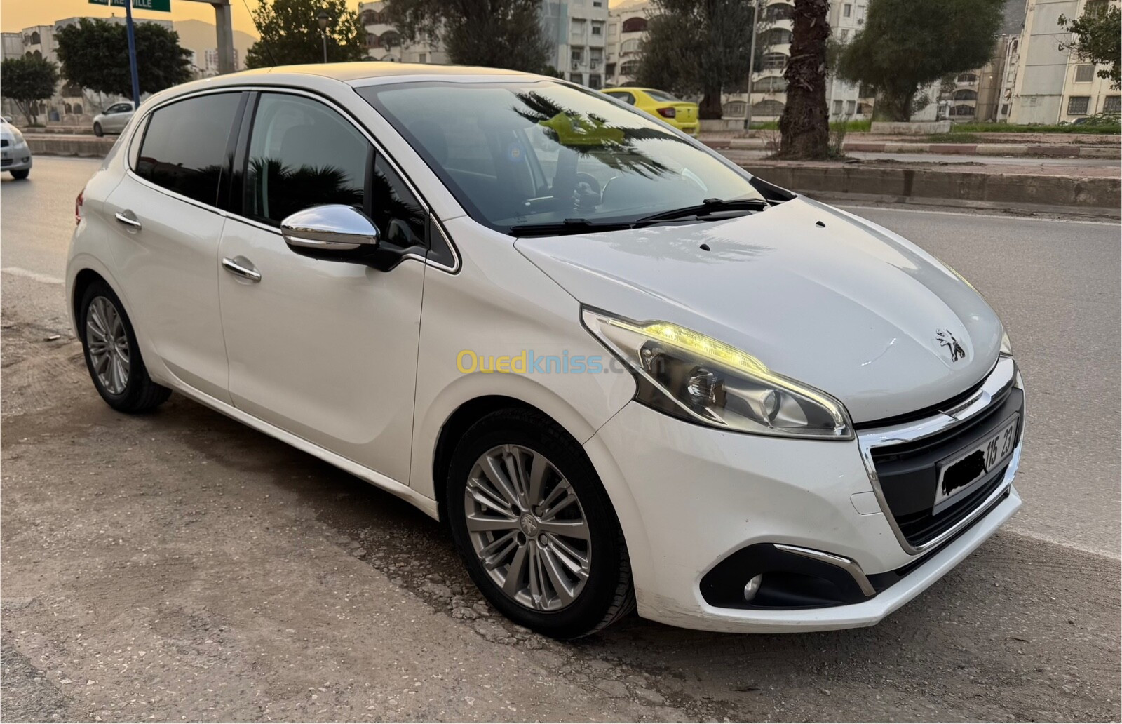 Peugeot 208 2015 Allure Facelift