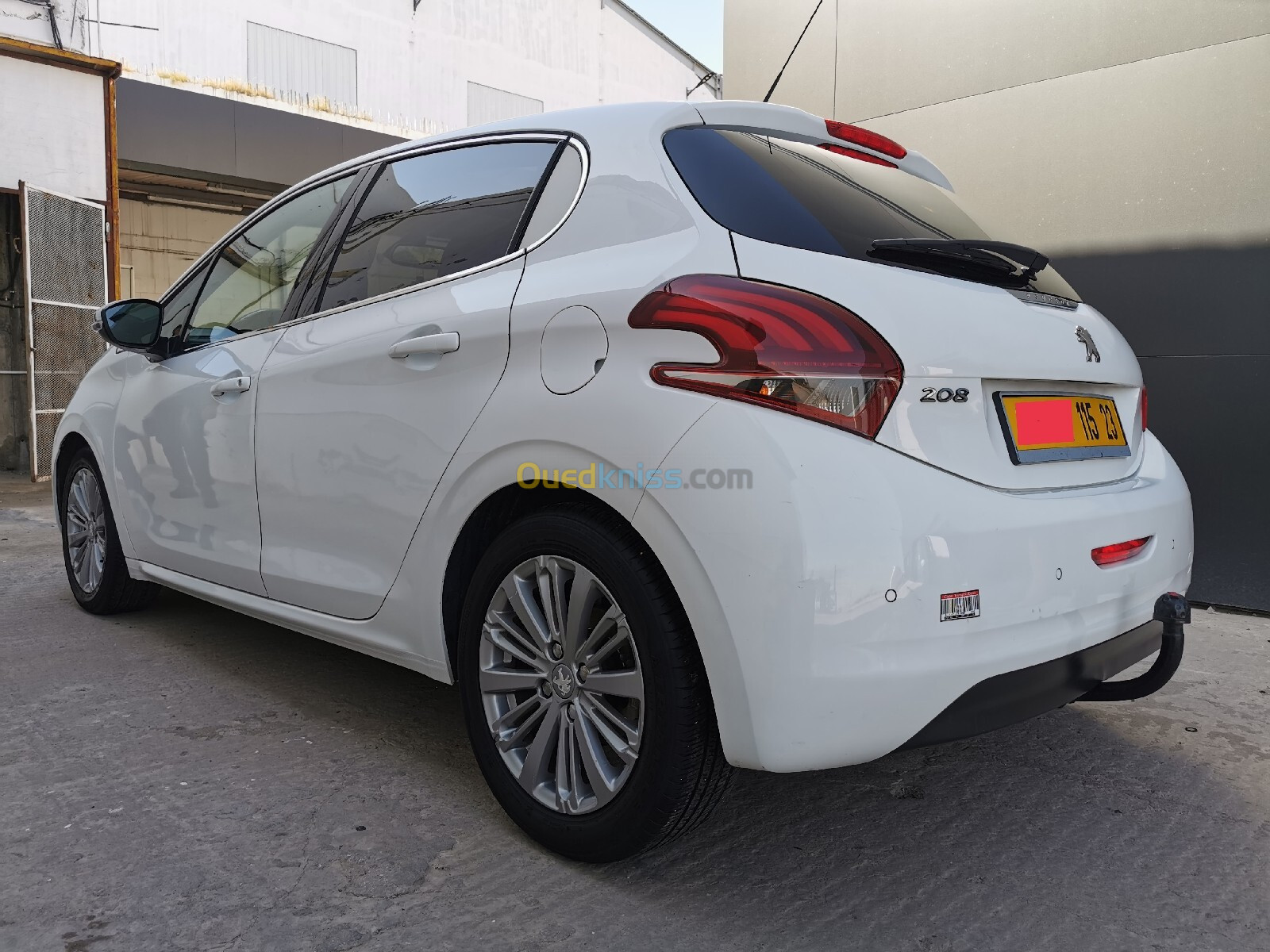 Peugeot 208 2015 Allure Facelift