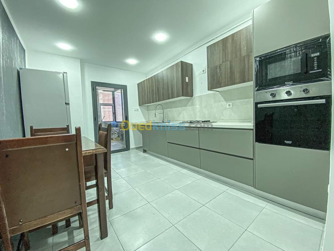 Location Appartement F4 Oran Bir el djir