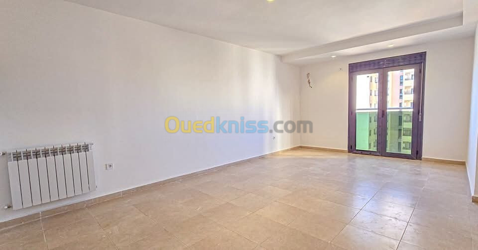 Location Appartement F4 Oran Oran