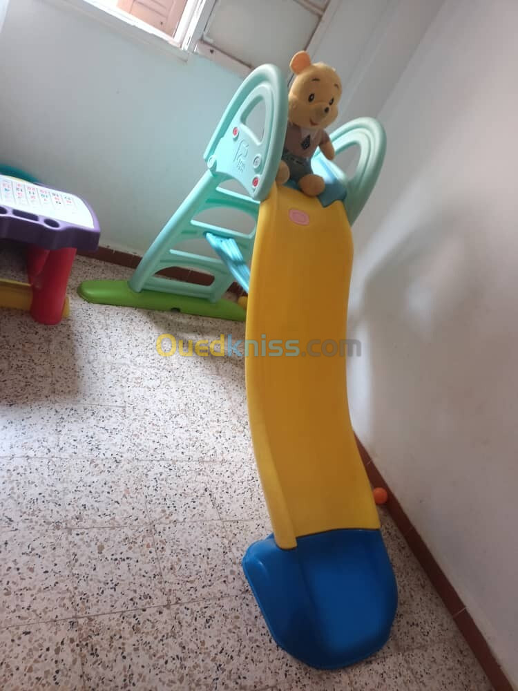 Toboggan plastique enfant a domicile