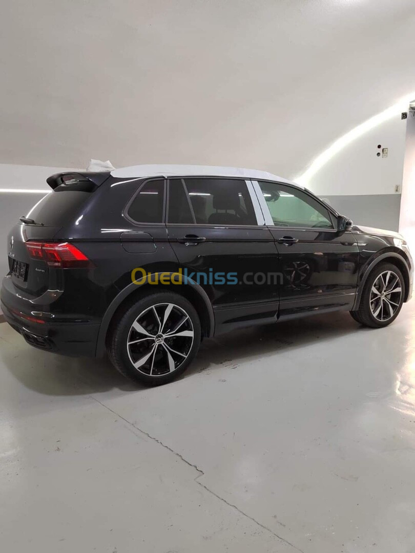 Volkswagen TIGUAN 2024 R line triple black