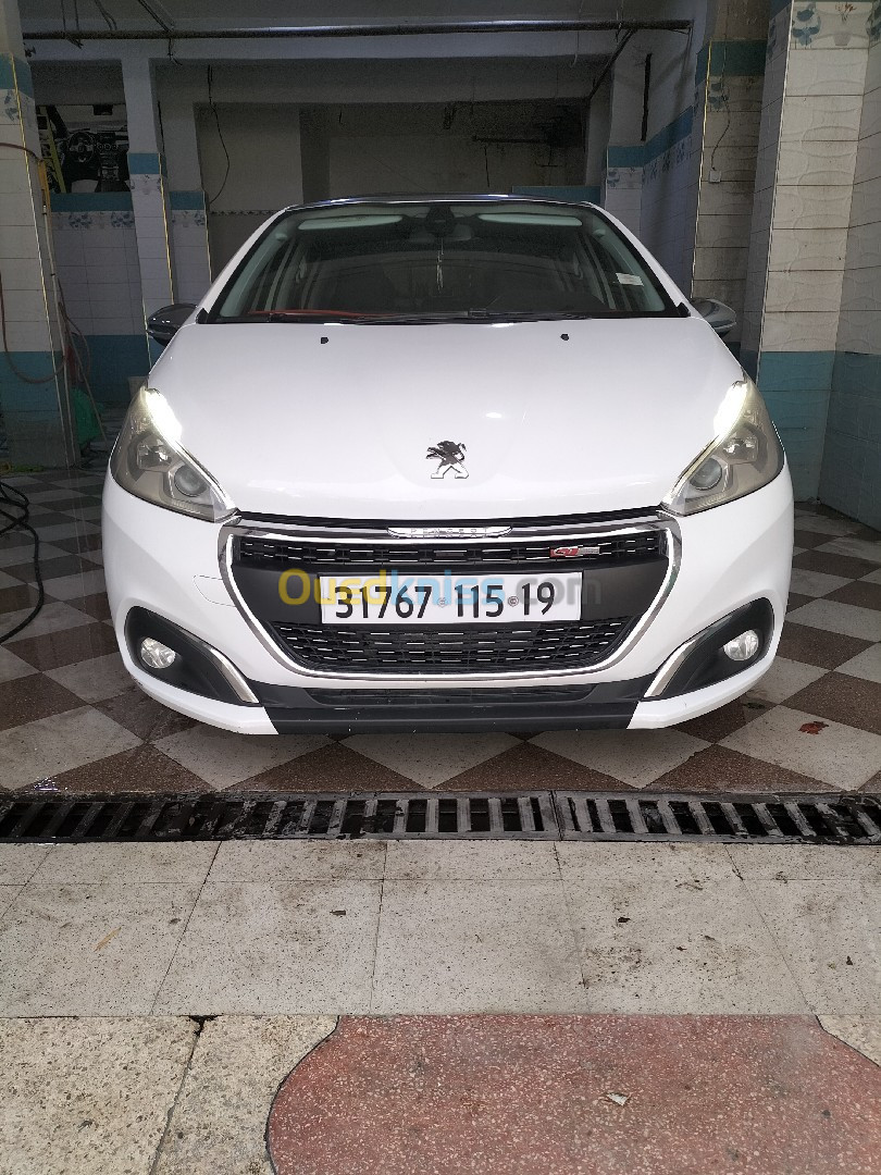 Peugeot 208 2015 Allure Facelift