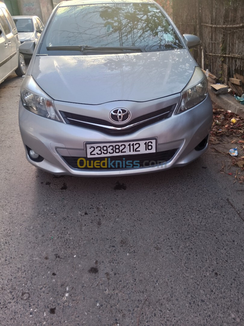 Toyota Yaris 2012 