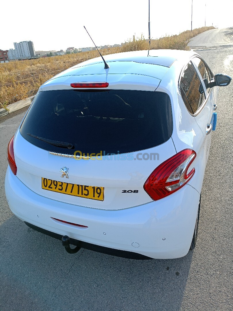 Peugeot 208 2015 Allure