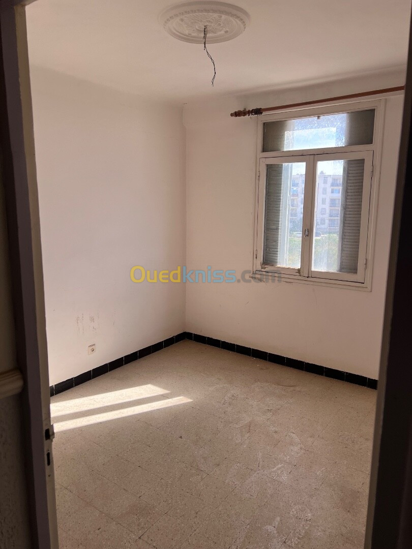 Vente Appartement F3 Alger Bouzareah