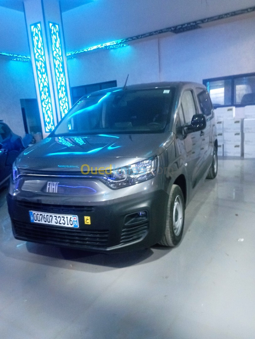 Fiat Doblo 2023 Italie