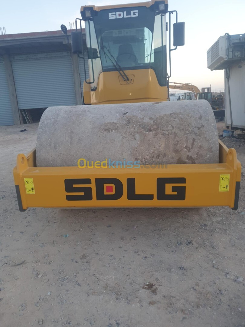 SDLG Compacteur SDLG RS8140 2016