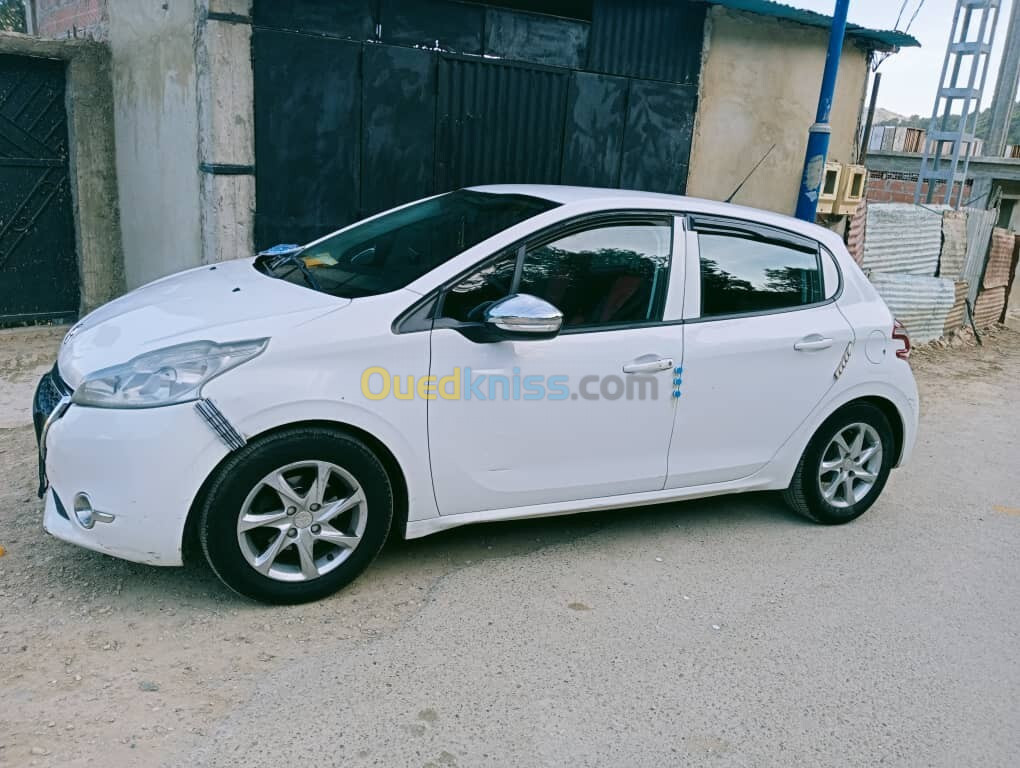 Peugeot 208 2013 Allure