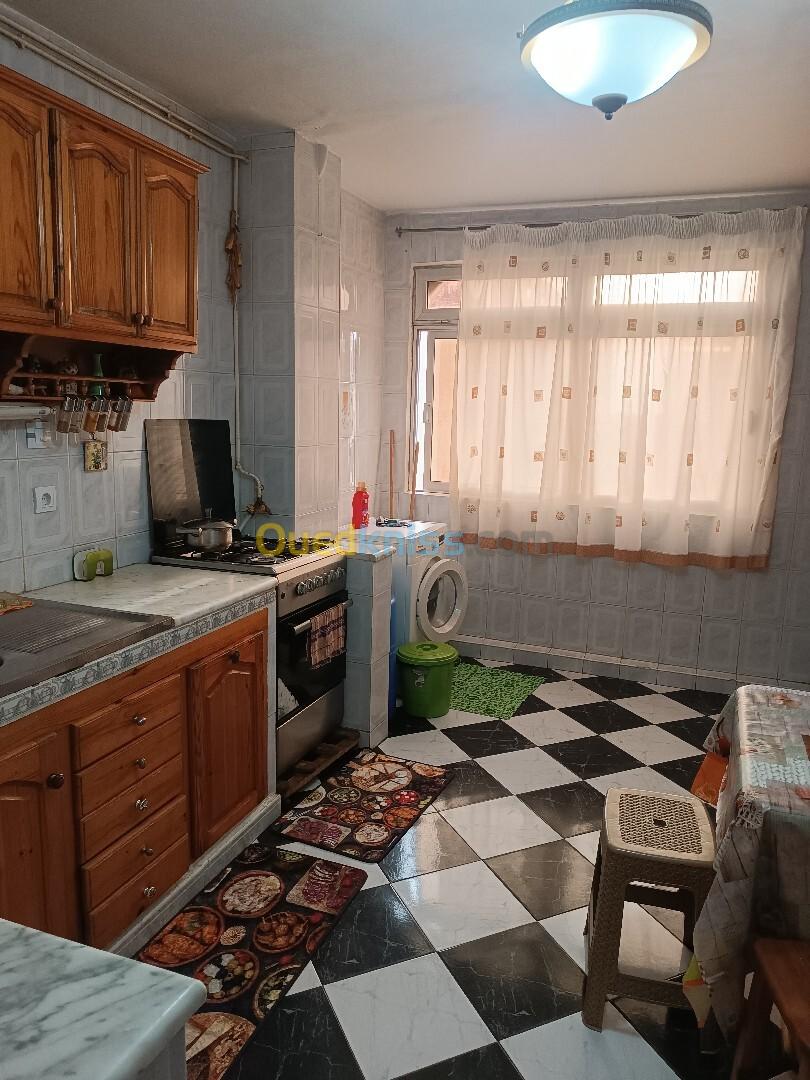 Location vacances Appartement F3 Alger Douera