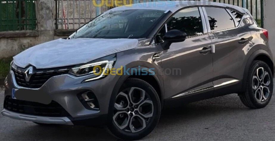 Renault Captur 2024 Intest