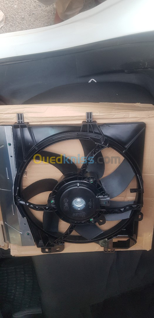 Moteur ventilateur Peugeot 208 1.2 VTI