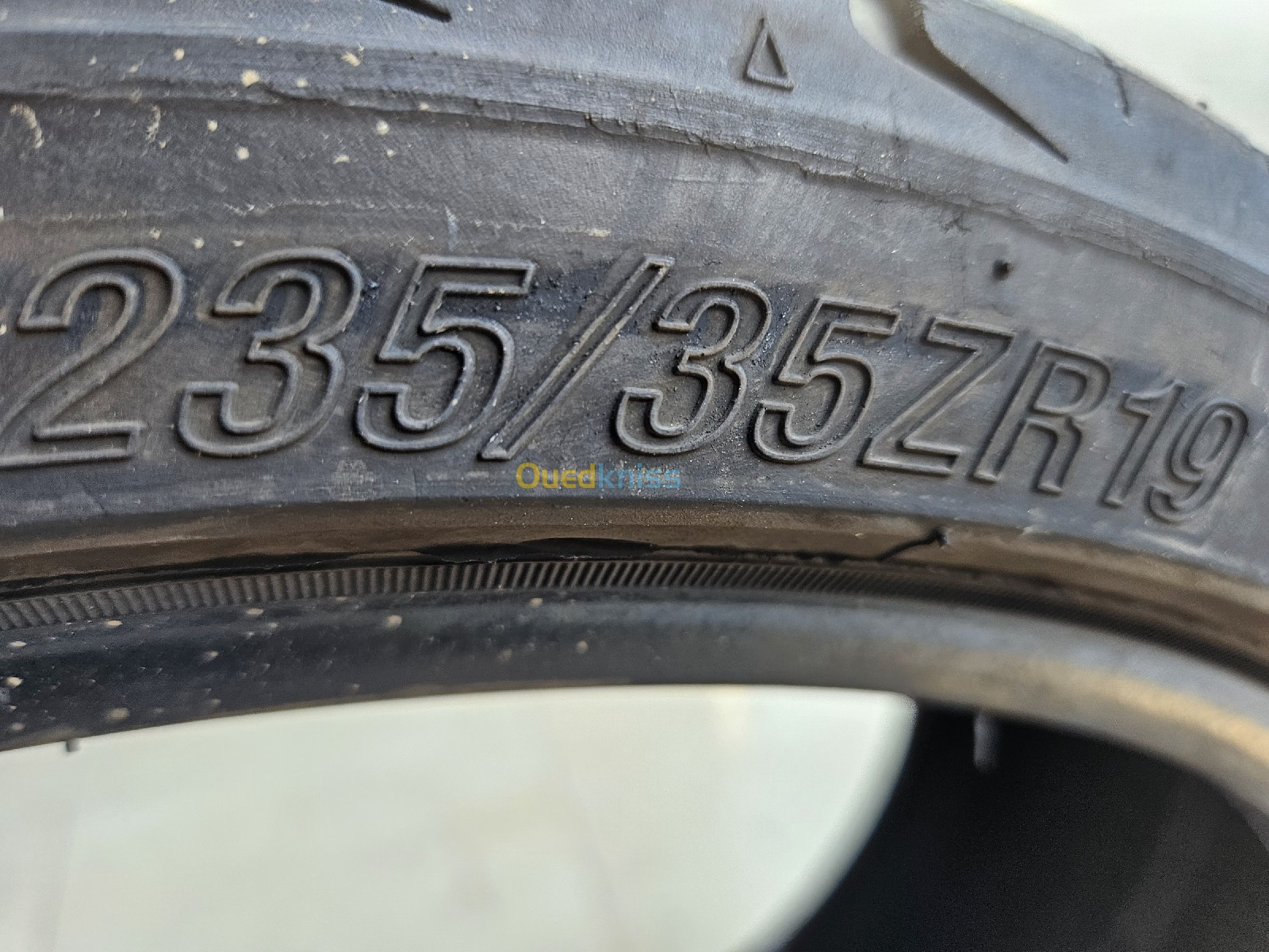 235/35R19 Yatone