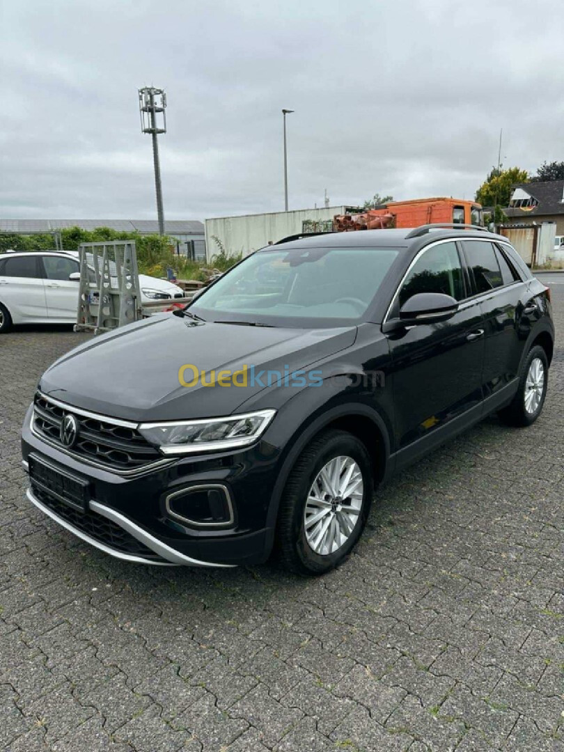 Volkswagen T-Roc 2023 Lif