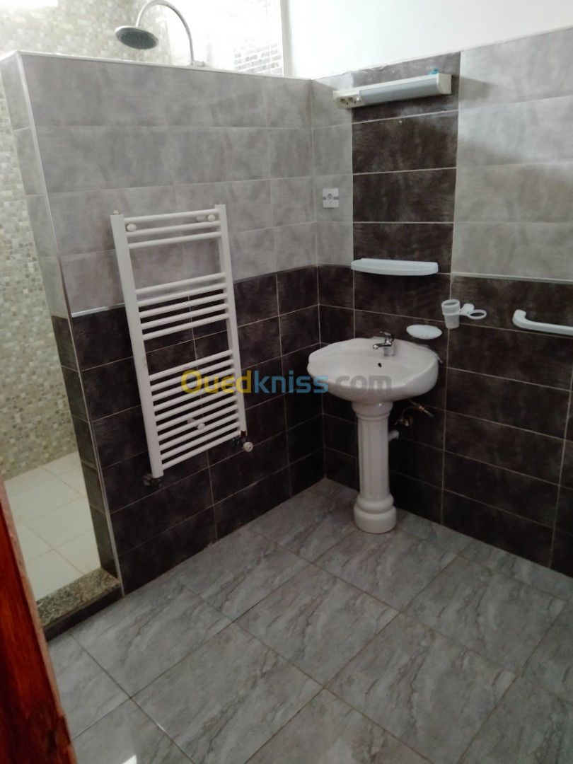 Location Appartement F4 Oran Bir el djir