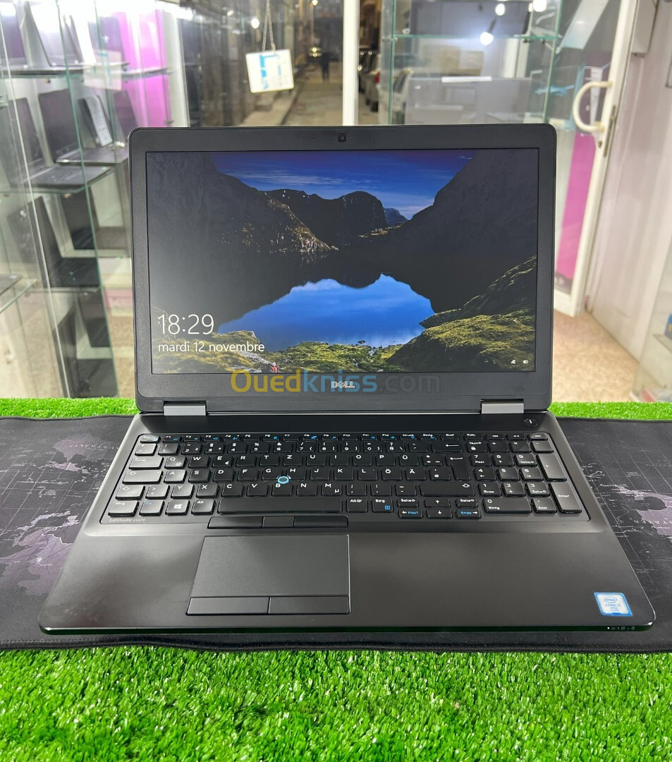 DELL LATITUDE E5570 i7 6TH / AMD Radeon R7 M320 ( 2gb) 