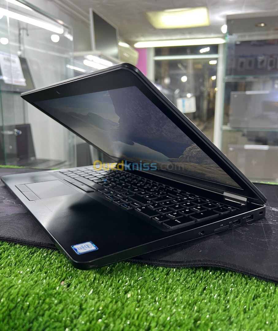 DELL LATITUDE E5570 /  I7-6TH / AMD R7  ( 2 gb ) 