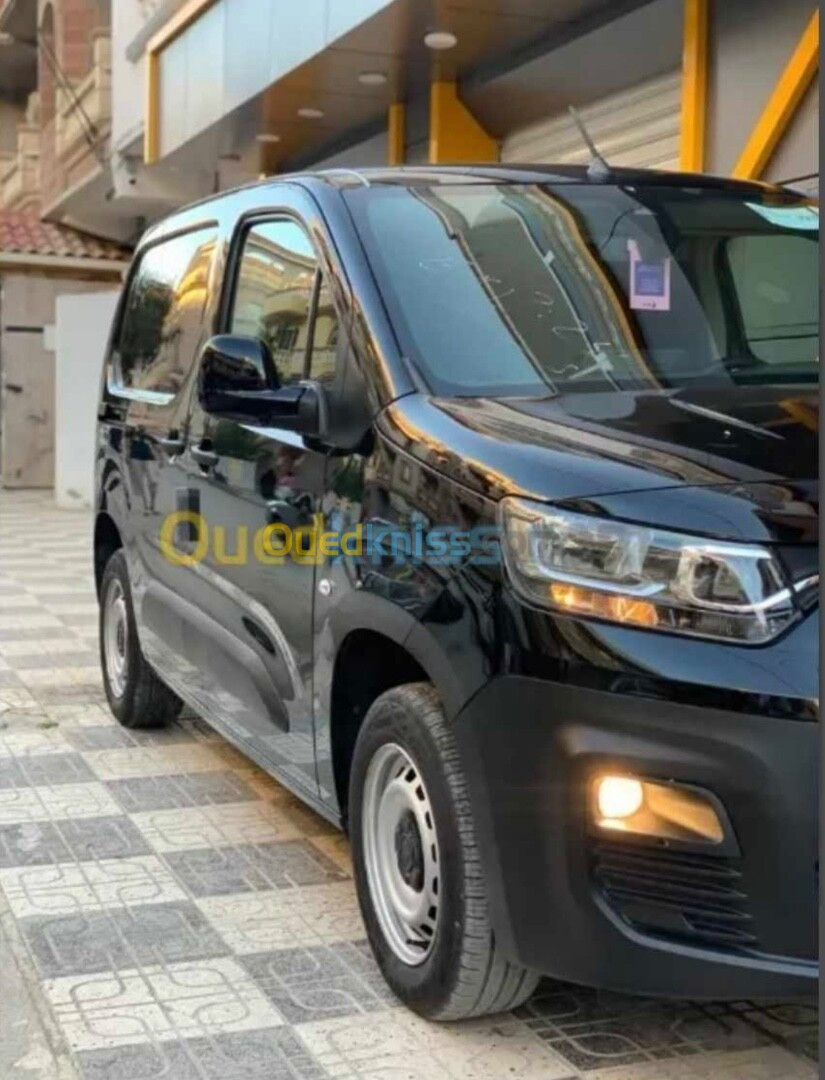 Fiat Doblo 2024 Italien