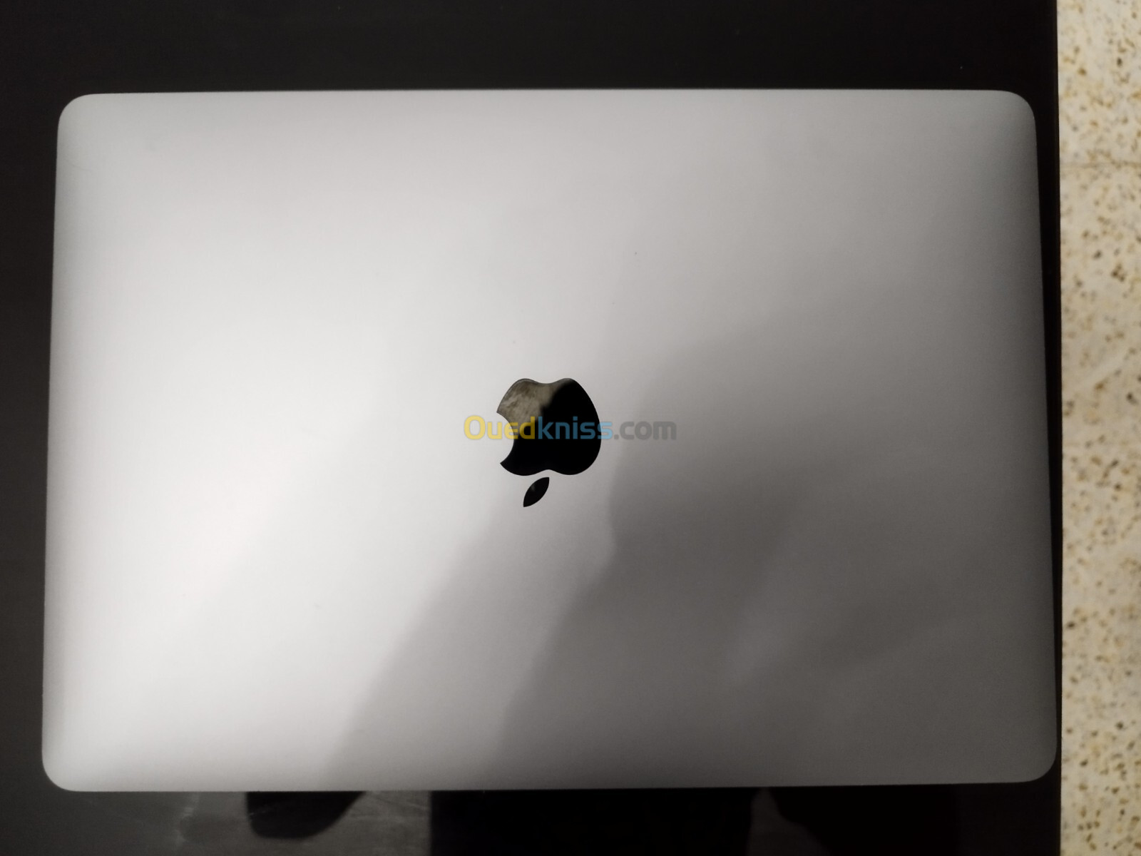 MacBook Pro 2017 13" i5-8go-256 gb retina