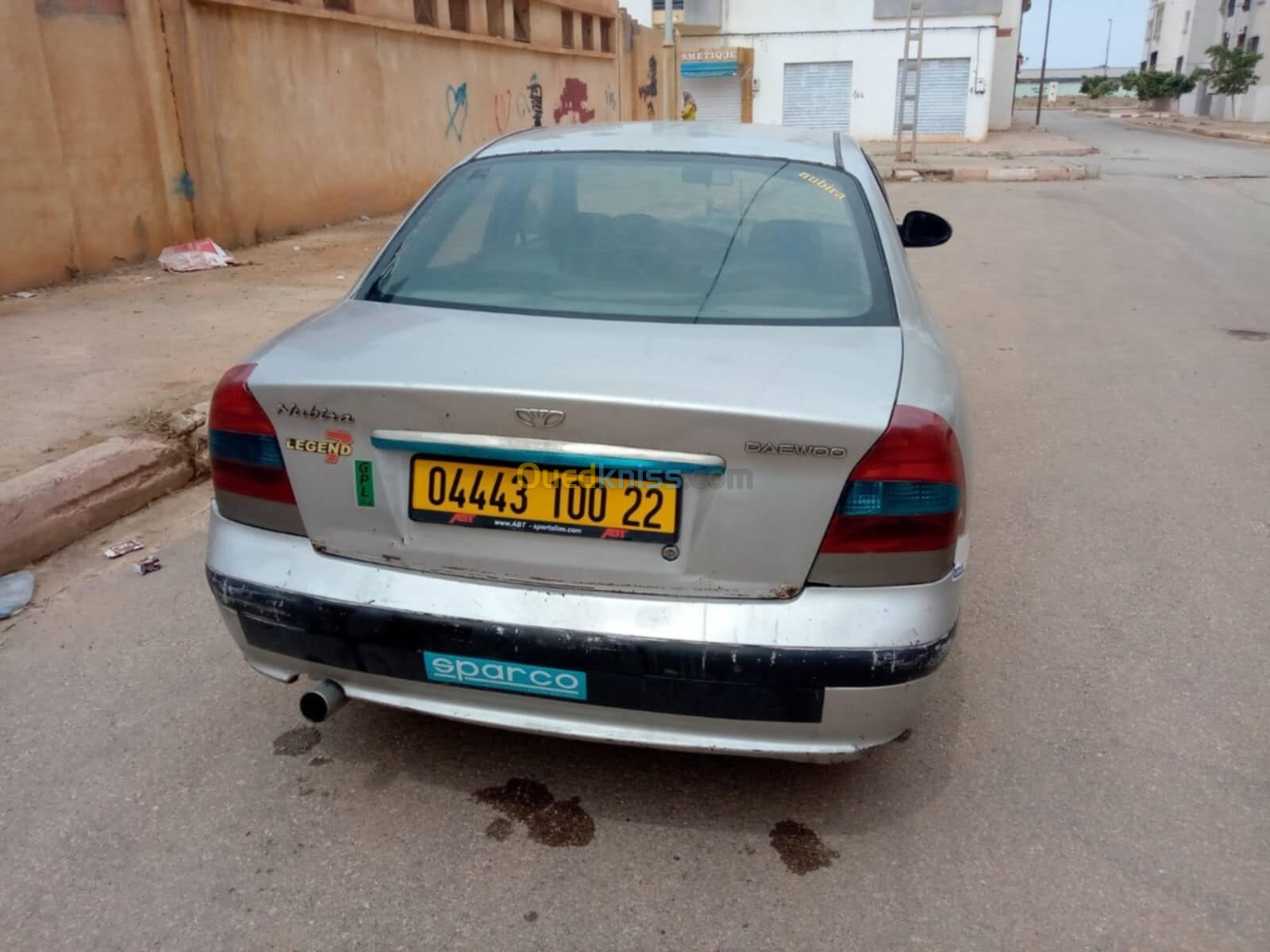 Daewoo نيببرا 2 2000 