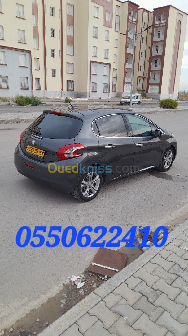 Peugeot 208 2015 Allure