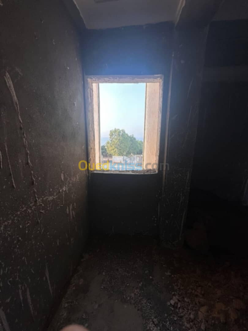 Vente Appartement F4 Tizi Ouzou Azeffoun