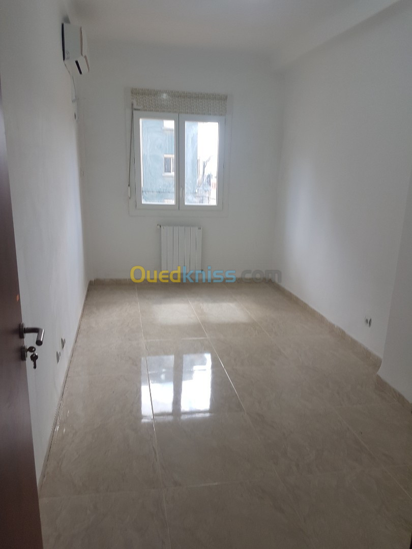 Location Appartement F4 Alger Rahmania